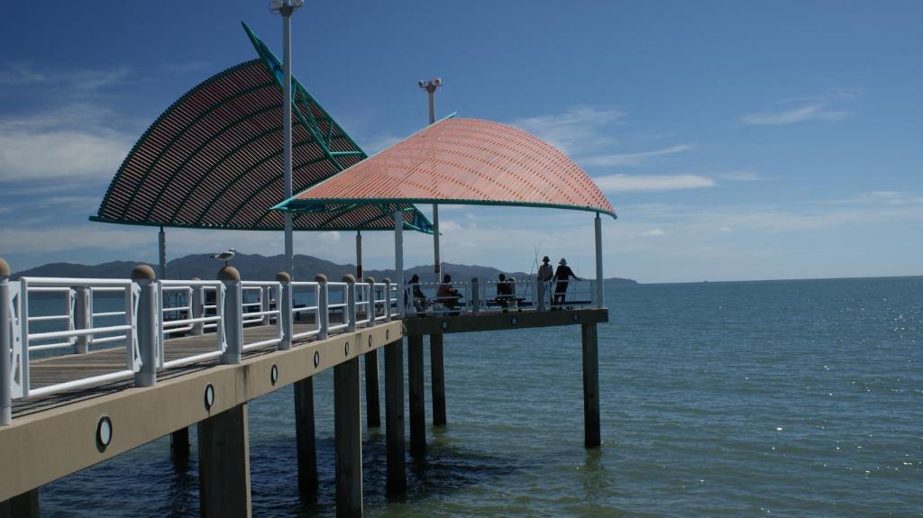 Aquarius On The Beach Townsville Exterior foto